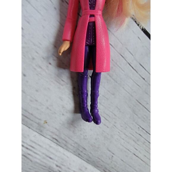 McDonald's Barbie pink robe Mattel 2016 toy figure - Picture 3 of 6